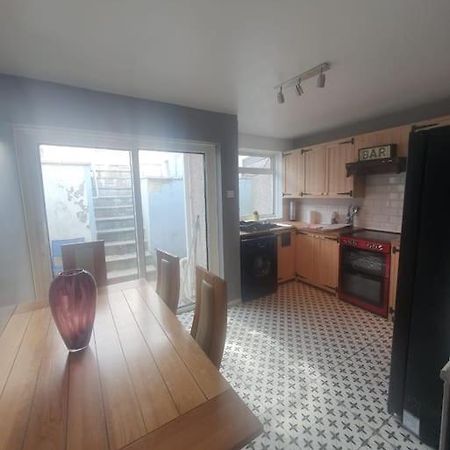 Guardian View Villa Abertillery Luaran gambar
